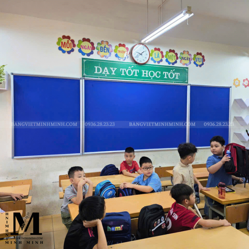 Bảng ghim vải nỉ treo tường (khung nhôm) 12 vai ni 03